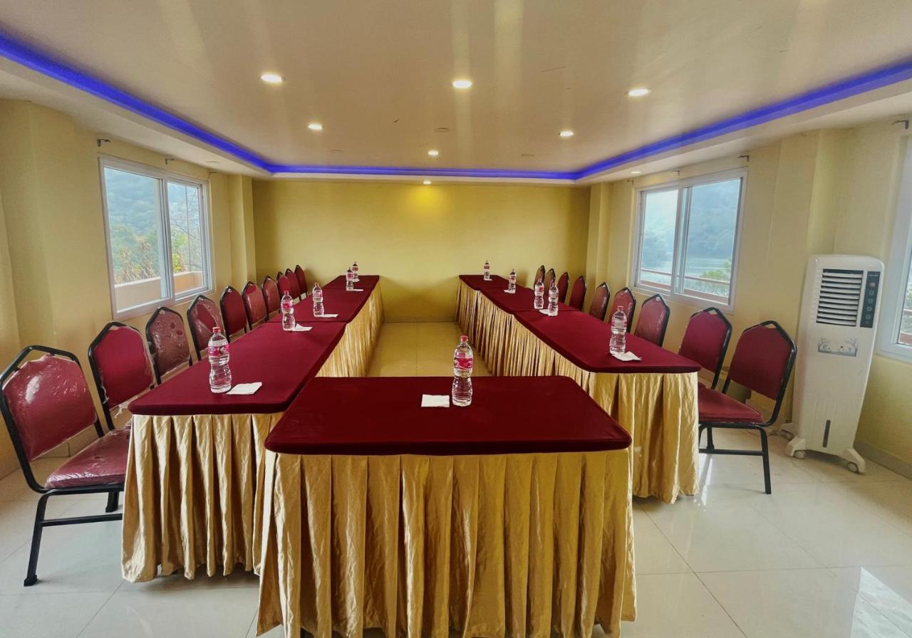 Hotel Lake Shore Pokhara Eksteriør billede