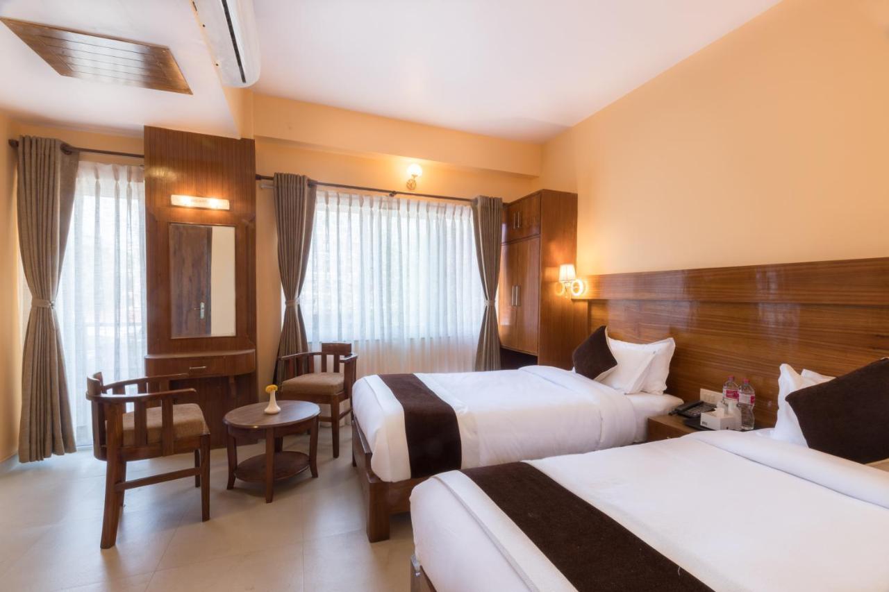 Hotel Lake Shore Pokhara Eksteriør billede