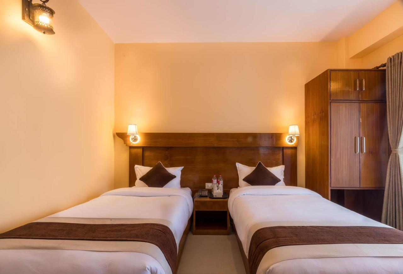 Hotel Lake Shore Pokhara Eksteriør billede