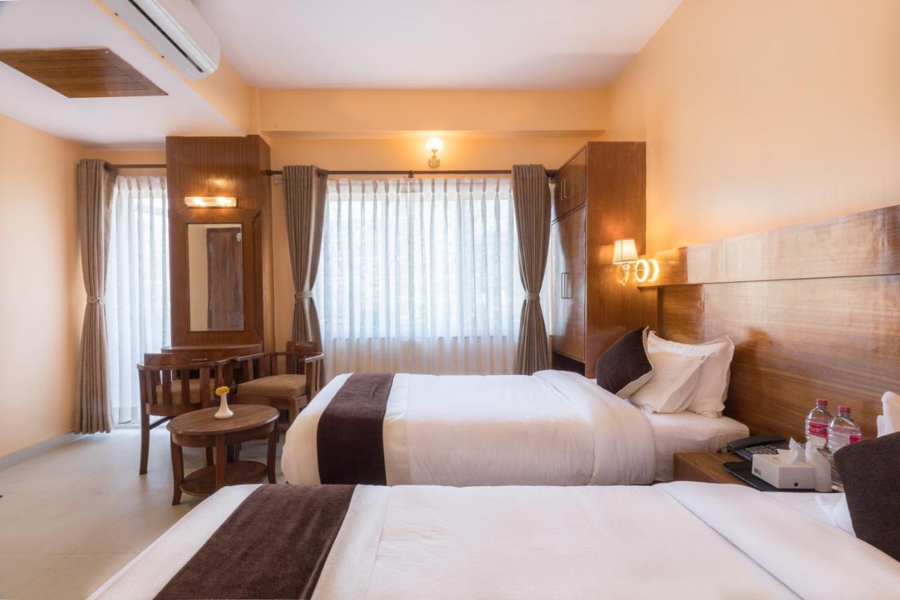 Hotel Lake Shore Pokhara Eksteriør billede