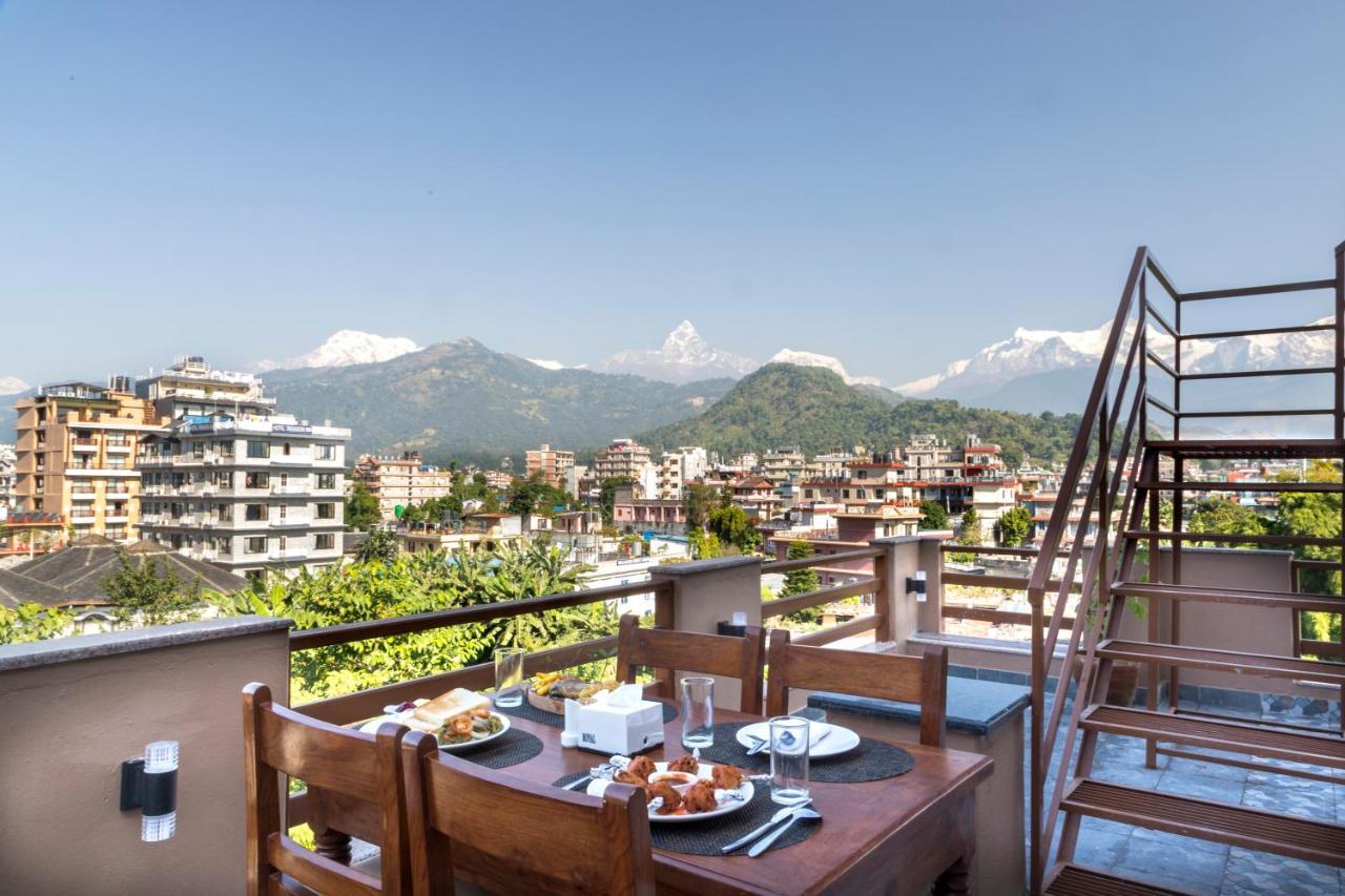 Hotel Lake Shore Pokhara Eksteriør billede